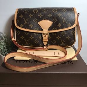 LOUIS VUITTON Sologne
